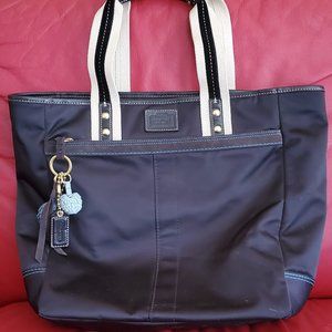 Pristine COACH Hampton Weekend Tote/Purse